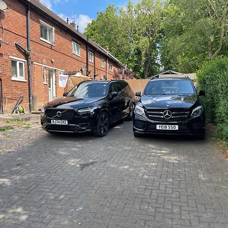 Lodge Park - 2 Minutes Walk To Stoke Hospital Exterior photo